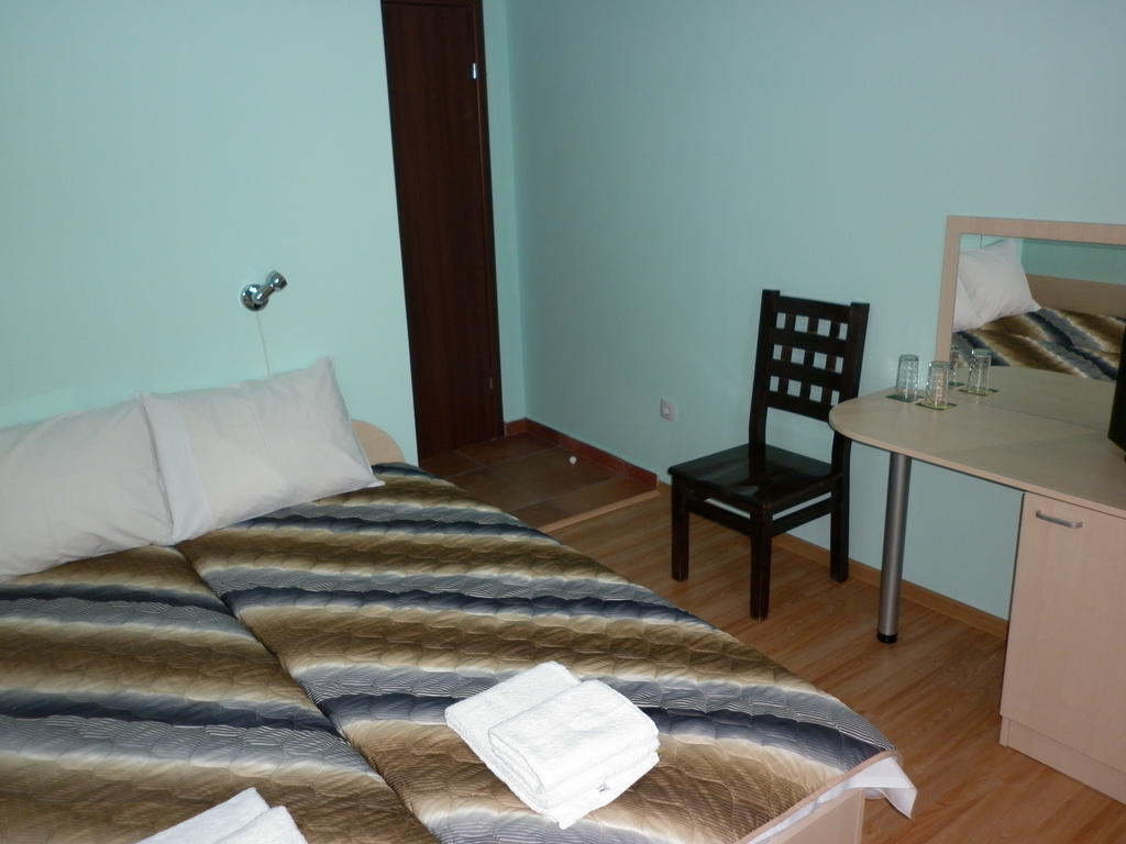 Ivanova Cheshma Guest House Varna Bilik gambar